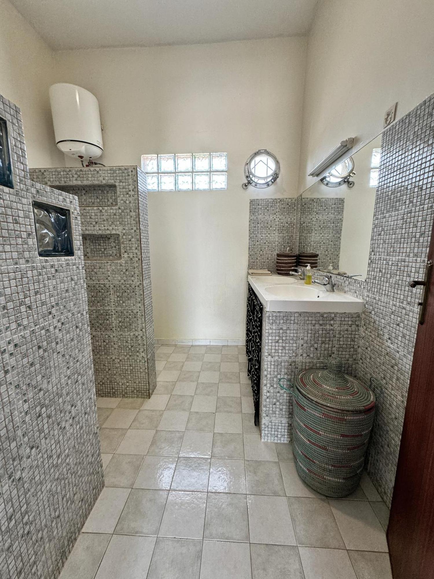 Kayzen House Otel Ngaparou Oda fotoğraf